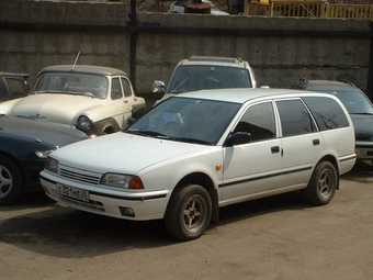 1991 Nissan Avenir