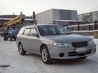 1999 Nissan Avenir
