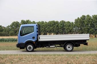 2009 Nissan Cabstar Pictures