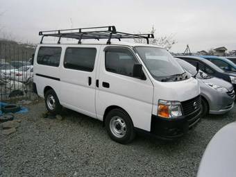 2010 Nissan Caravan Photos