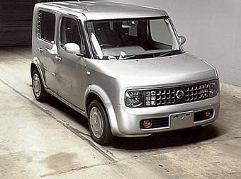 2003 Nissan Cube Photos