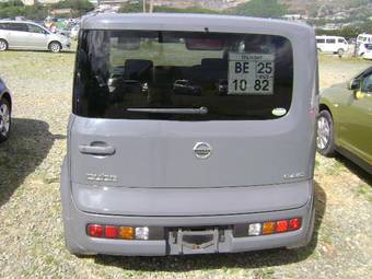 2004 Nissan Cube Photos