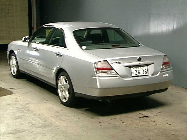 2000 Nissan Gloria