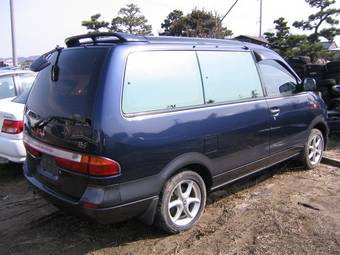 1996 Nissan Largo Pics