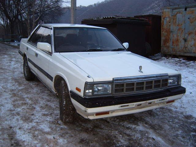 Nissan laurel 1985 model #9