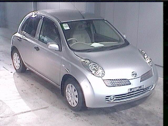 2002 Nissan March Images