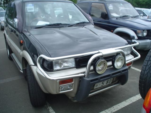 1998 Nissan Mistral