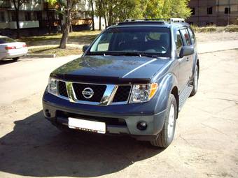 2005 Nissan Pathfinder Photos