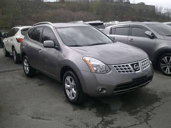 2010 Nissan Rogue Pictures
