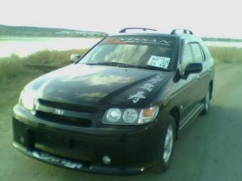 2000 Nissan R~nessa Pictures