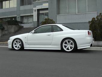 1999 Nissan Skyline GT-R Photos