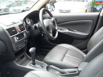 2005 Nissan Sunny Pictures
