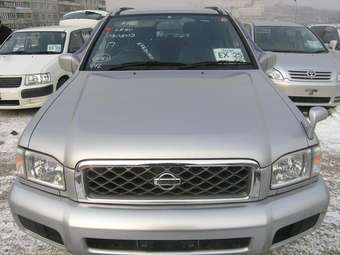 2002 Nissan Terrano Pictures