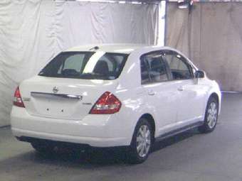 2005 Nissan Tiida Latio Pictures