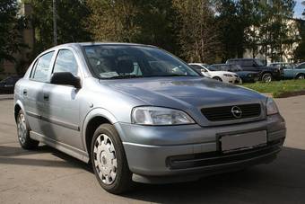 2004 Opel Astra Pictures