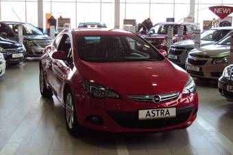 2011 Opel Astra Pictures