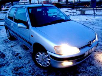 1998 Peugeot 106 Pictures