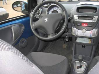 2008 Peugeot 107 Pictures