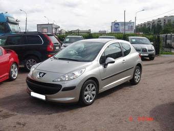 2008 Peugeot 207 Pictures