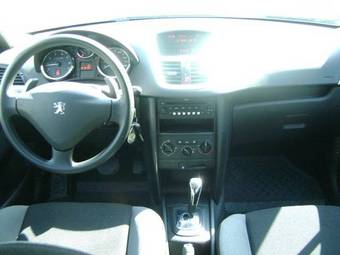 2009 Peugeot 207 Photos