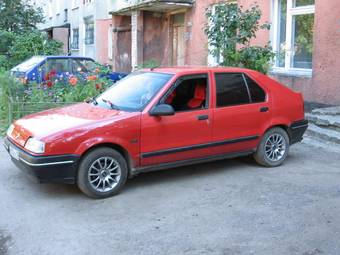 1989 Renault 19 Photos