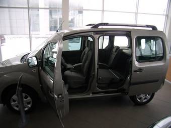 2011 Renault Kangoo Photos