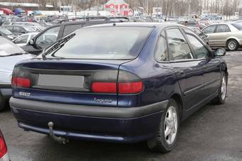 1997 Renault Laguna Photos