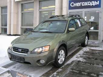 2005 Subaru Outback Photos