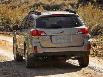 2009 Subaru Outback Photos