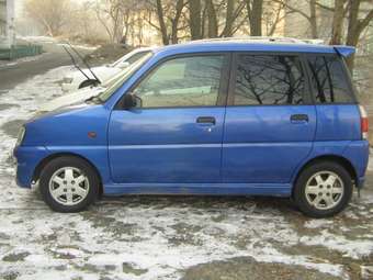 2001 Subaru Pleo Images