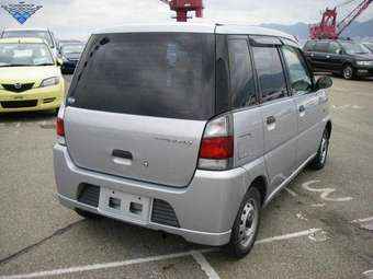 2003 Subaru Pleo Images