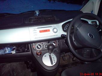 2005 Subaru R2 Images