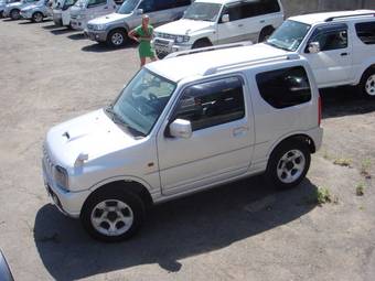 2003 Suzuki Jimny Photos