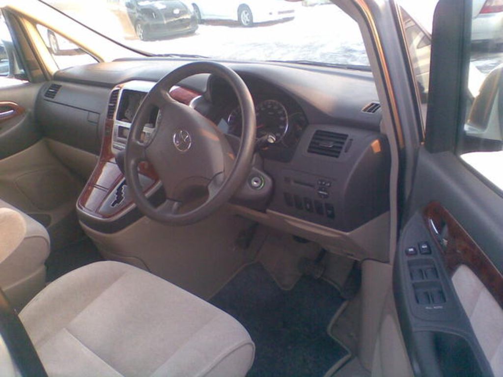 2003 Toyota Alphard