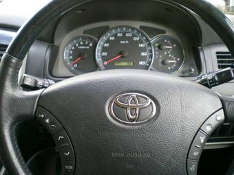 2004 Toyota Alphard Photos