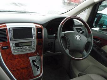 2005 Toyota Alphard Photos