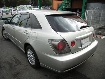2004 Toyota Altezza Wagon Pictures
