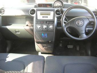 2005 Toyota bB Pictures