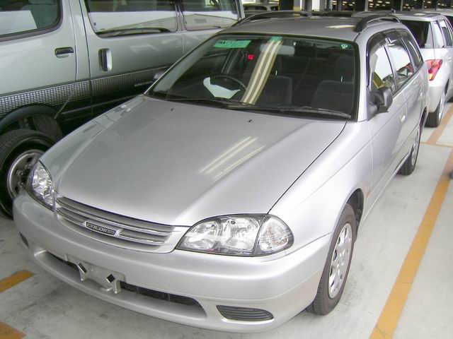 2000 Toyota Caldina Photos