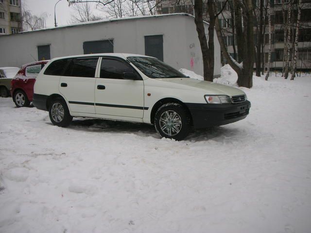 1998 Toyota Caldina Van
