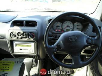 2005 Toyota Cami Pictures