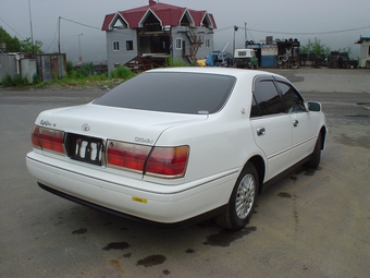 2000 Toyota Crown