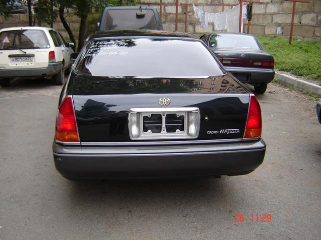 1995 Toyota Crown Majesta Pictures