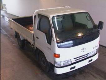 2001 Toyota Dyna Images