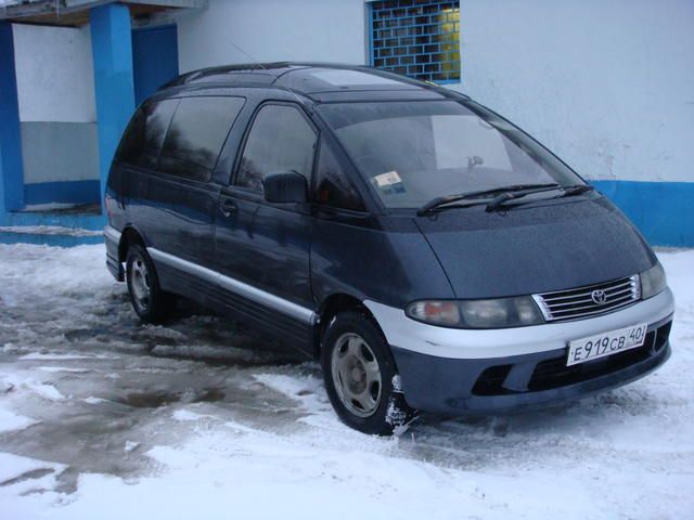 Toyota estima lucida review