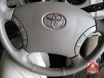 2005 Toyota Fortuner Pics