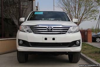 2011 Toyota Fortuner Pictures