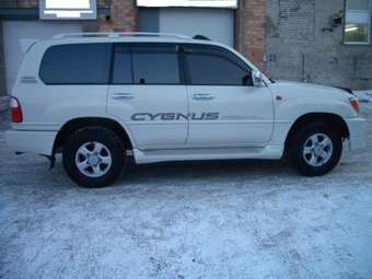 1998 Toyota Land Cruiser Cygnus Pictures