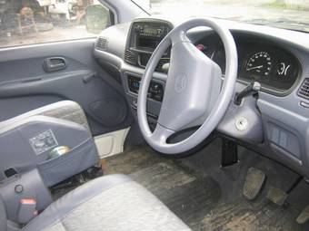 2002 Toyota Lite Ace Van Photos