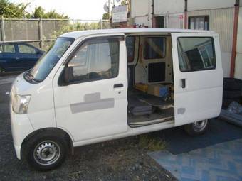 2005 Toyota Lite Ace Van Pictures